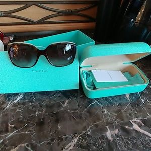 GUC with box-Tiffany&Co. Sunglasses